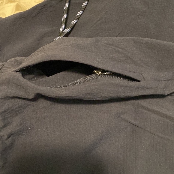 Athletica Crest skort size 6 color black with pockets it has shorts underneath - Picture 9 of 12